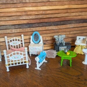 Vintage 1980's Mattel "The Littles"  die-cast Metal Dollhouse Furniture